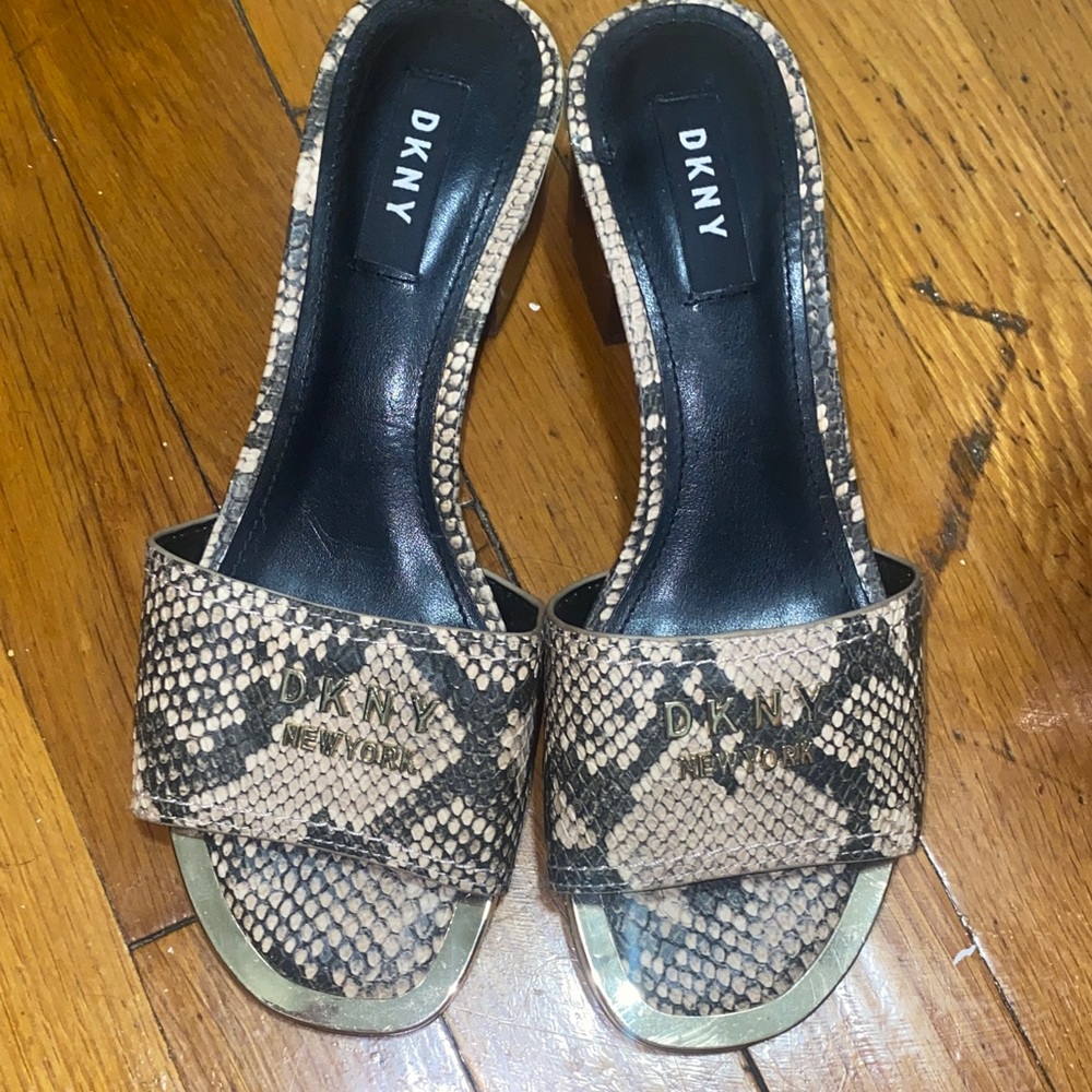 DKNY Women's Snakeskin Mules - Tan and Black